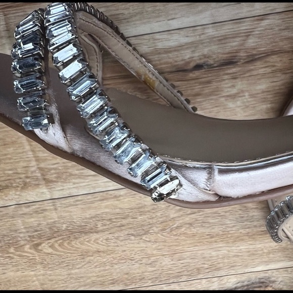 BADGLEY MISCHKA JOANNE EMBELLISHED BLOCK HEEL - Picture 5 of 8